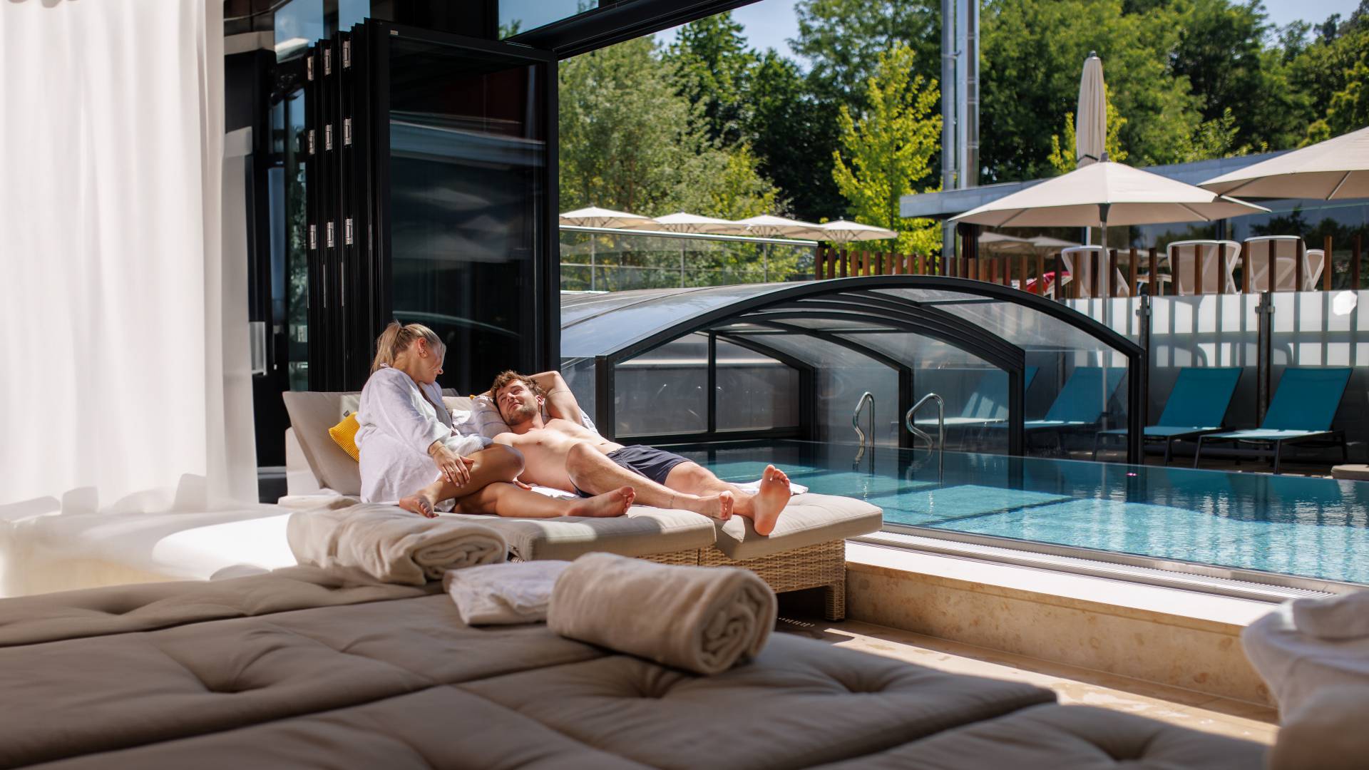 Hotel Felsenland Dahn Seitenhintergrund Angebote & Preise
